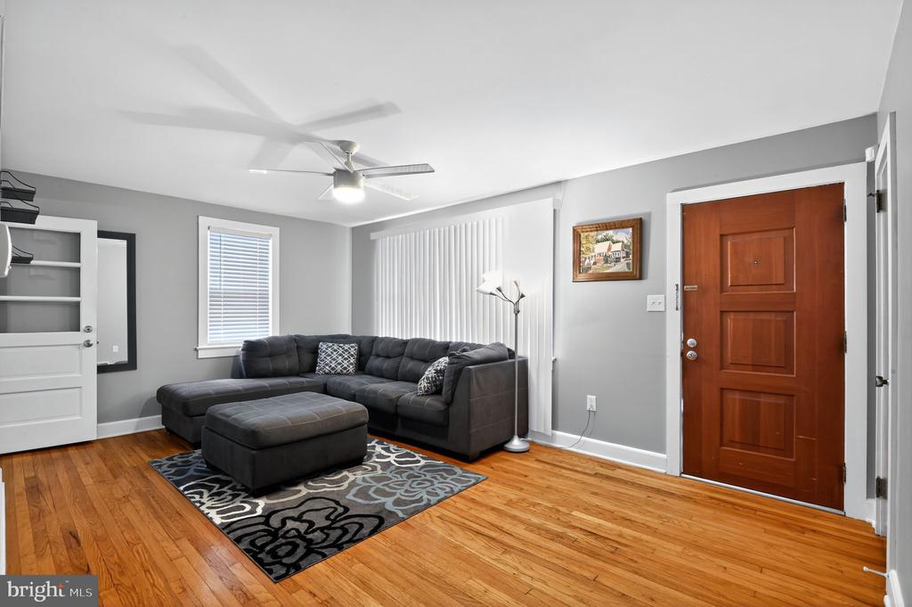 1122 FAIRMOUNT AVENUE