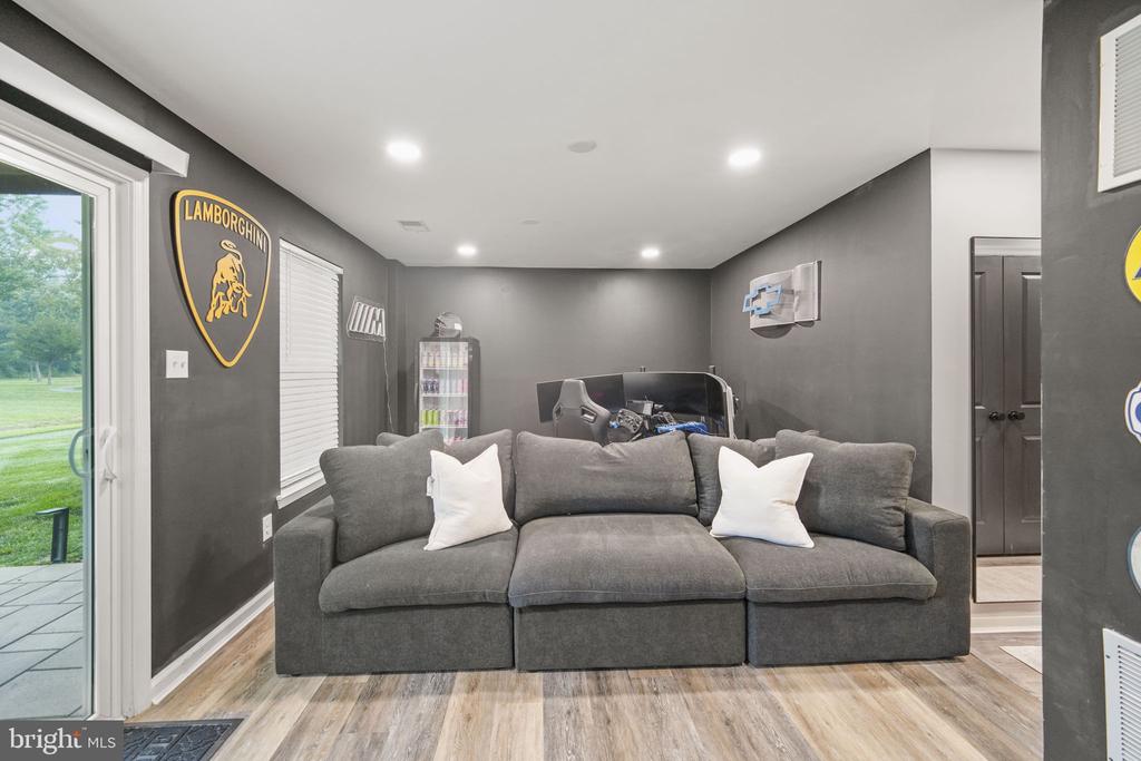 2102 E OAK ROAD Unit: H2