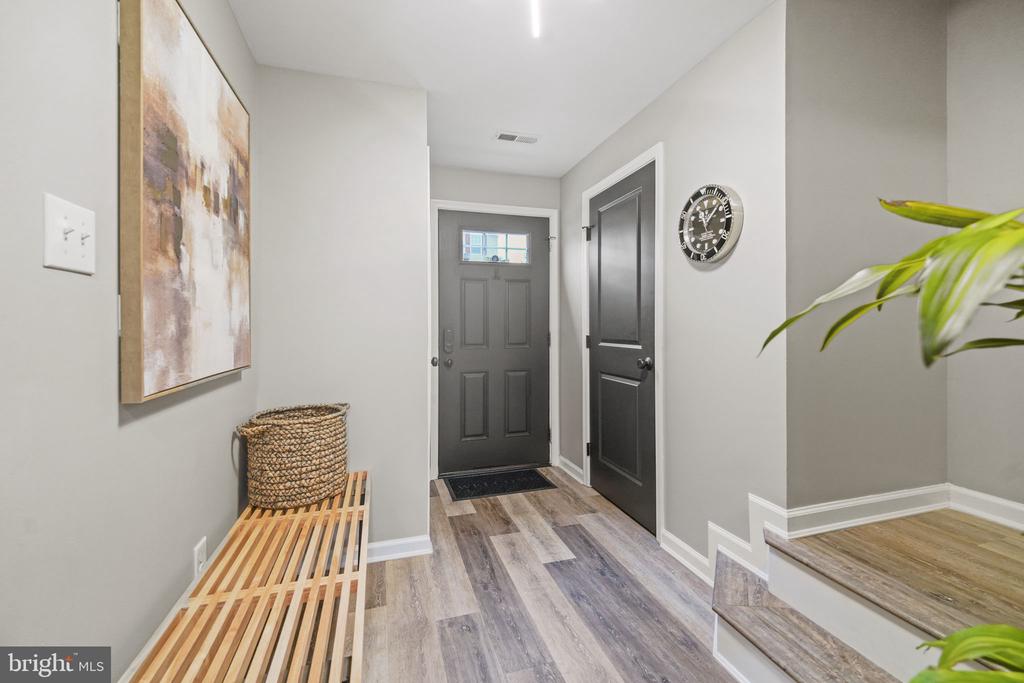 2102 E OAK ROAD Unit: H2