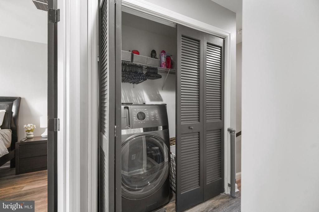 2102 E OAK ROAD Unit: H2