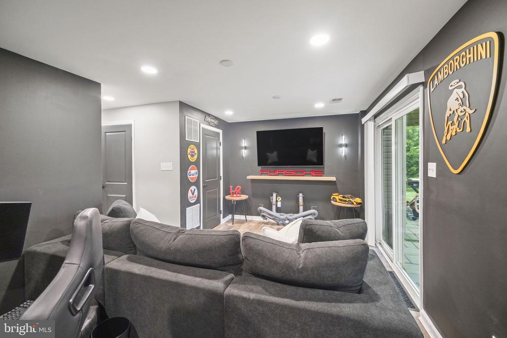 2102 E OAK ROAD Unit: H2