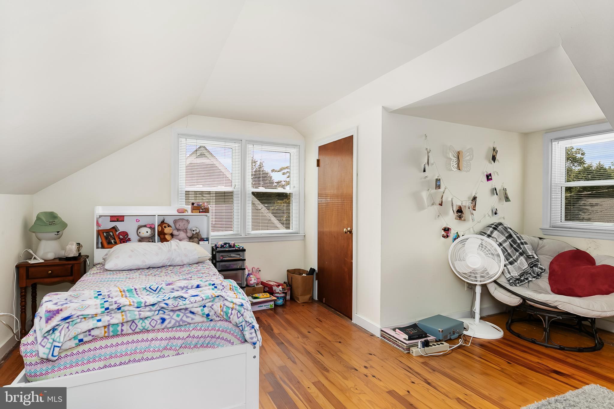 16 Whitman Ave