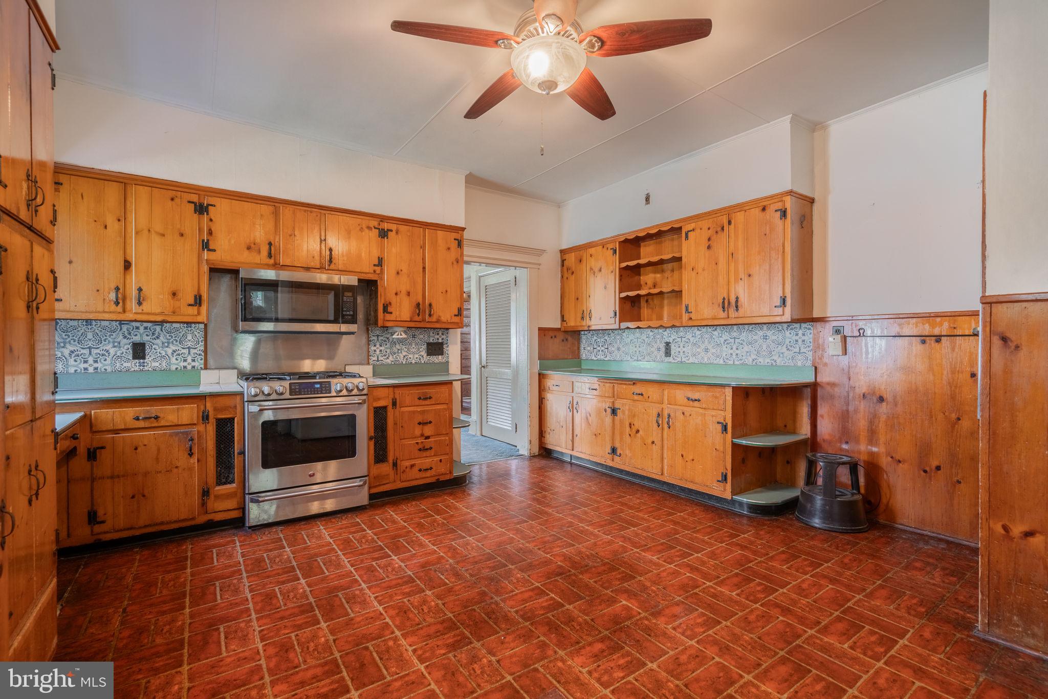 108 Greenleigh Ct