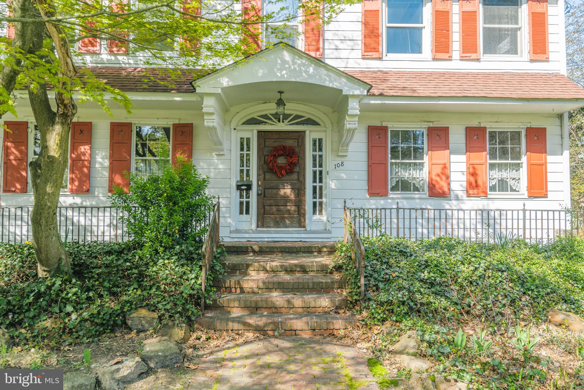 108 Greenleigh Ct