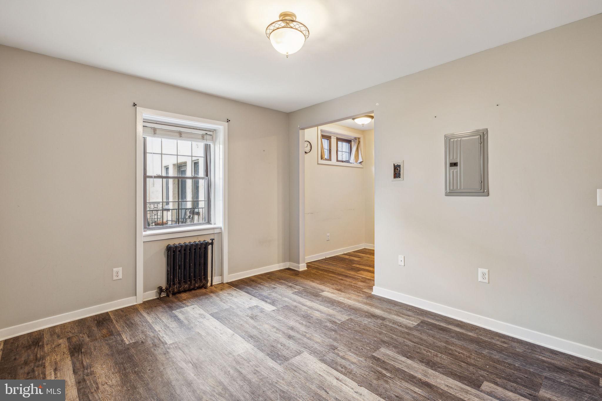 210 E Maple Ave #C1
