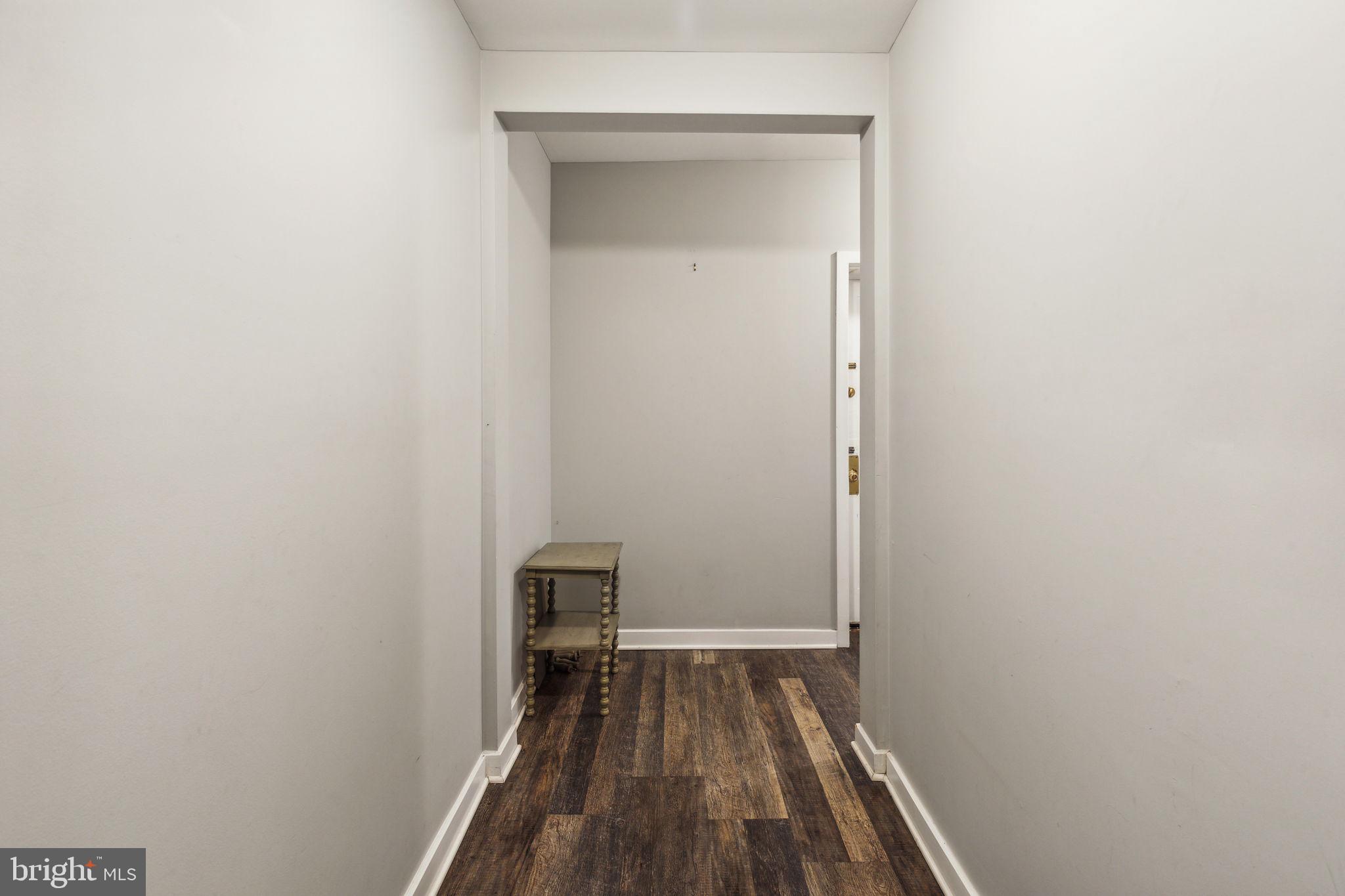 210 E Maple Ave #C1