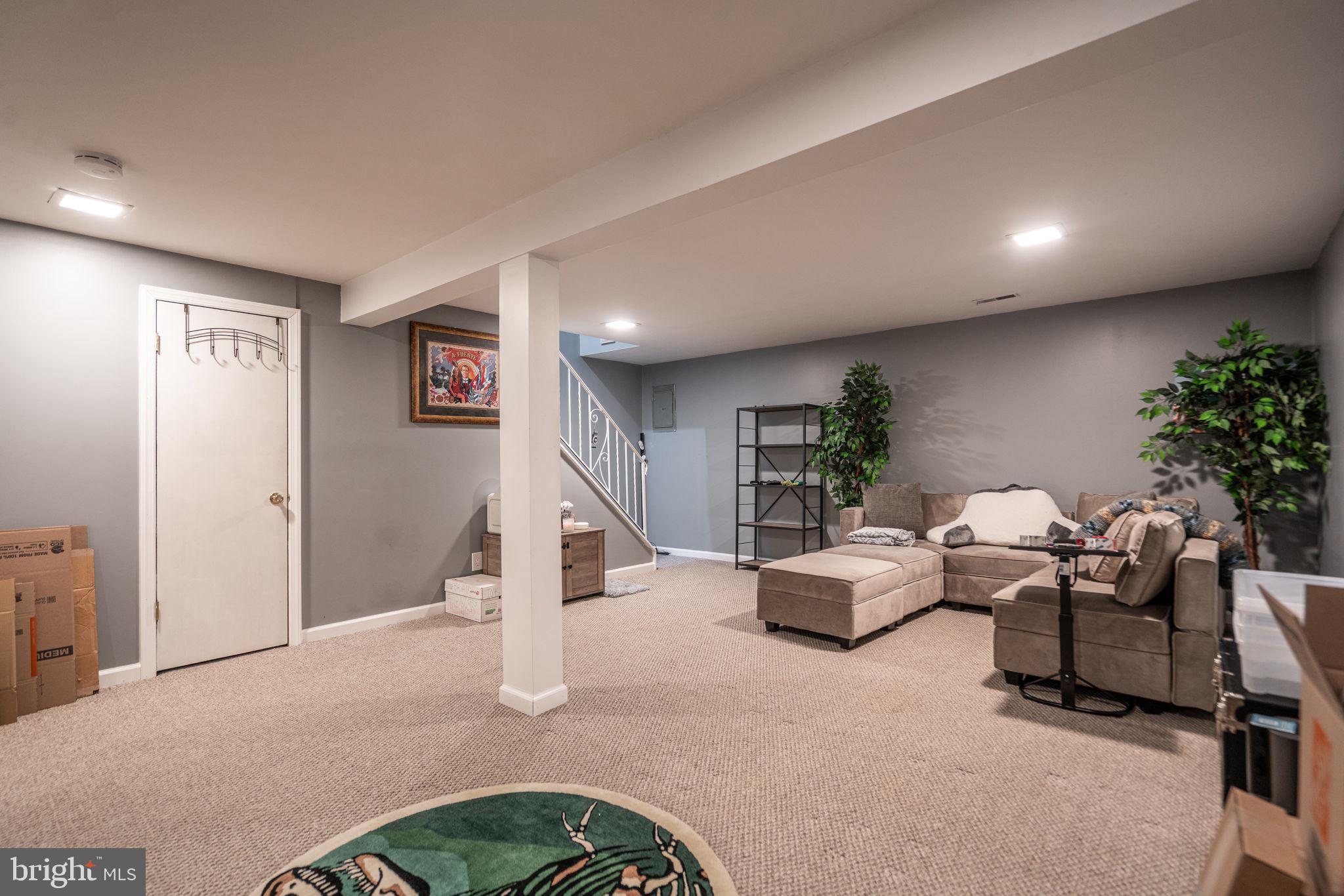 12 E Maple Ave #C13