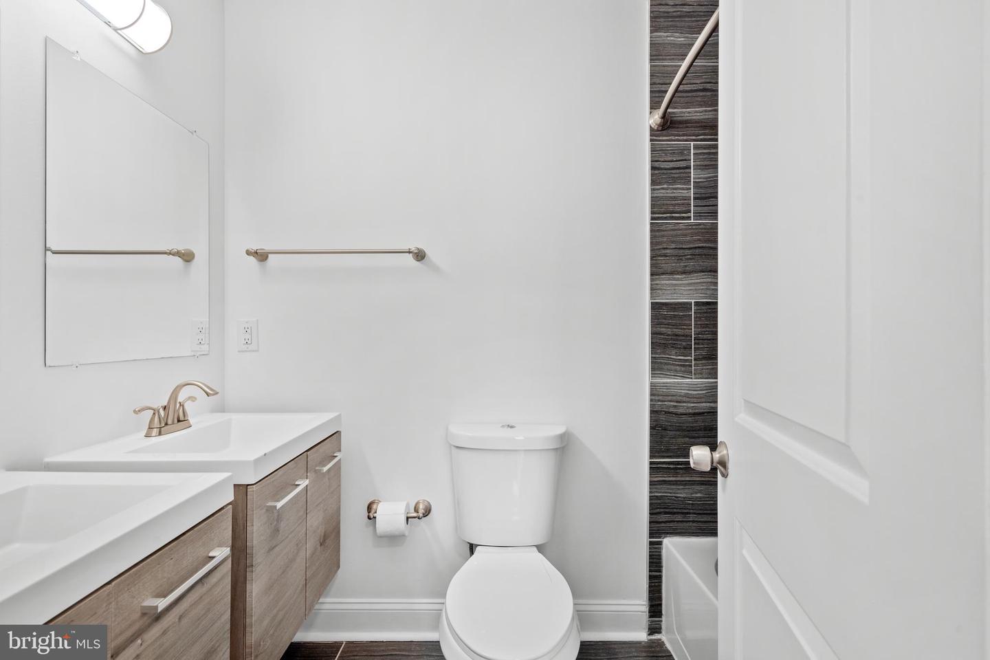 10 Morris Dr