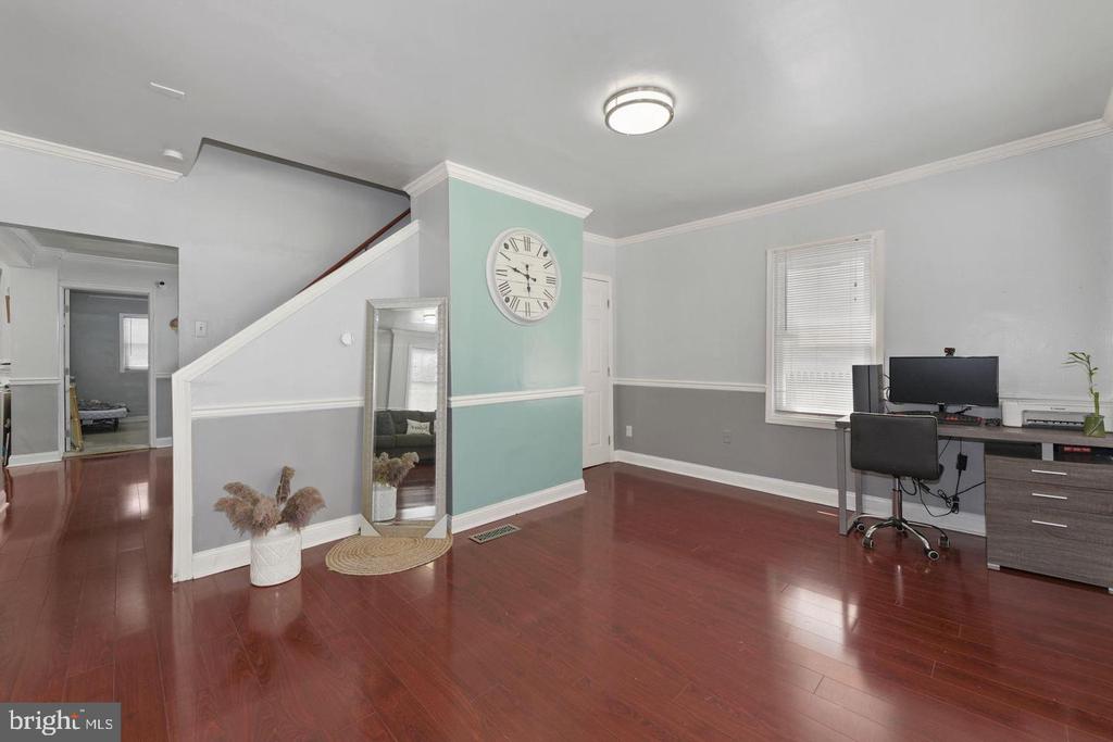 172 E CHARLESTON AVENUE E