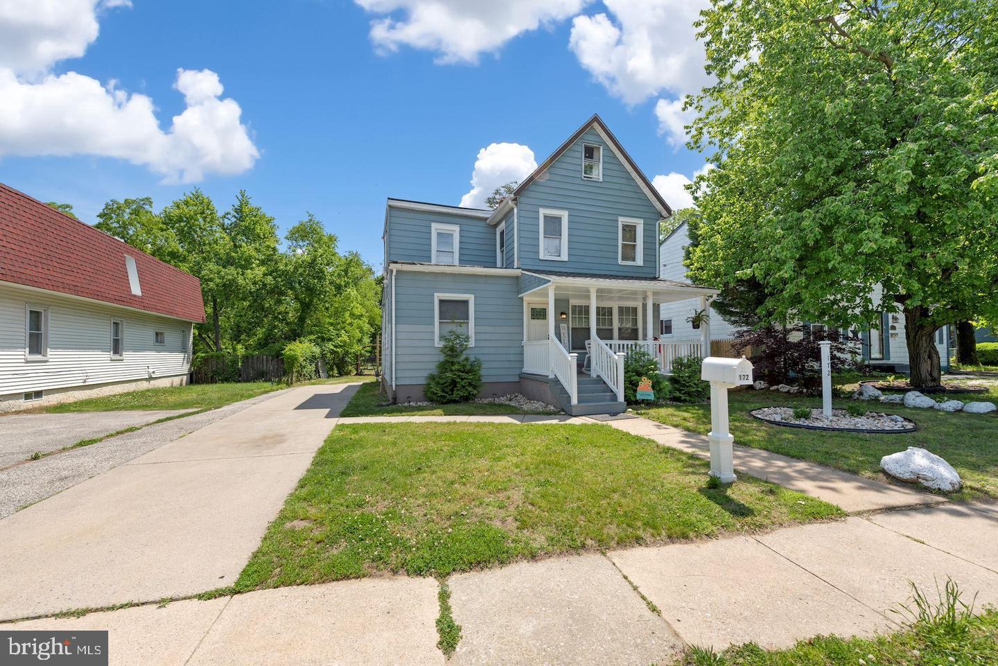 172 E CHARLESTON AVENUE E