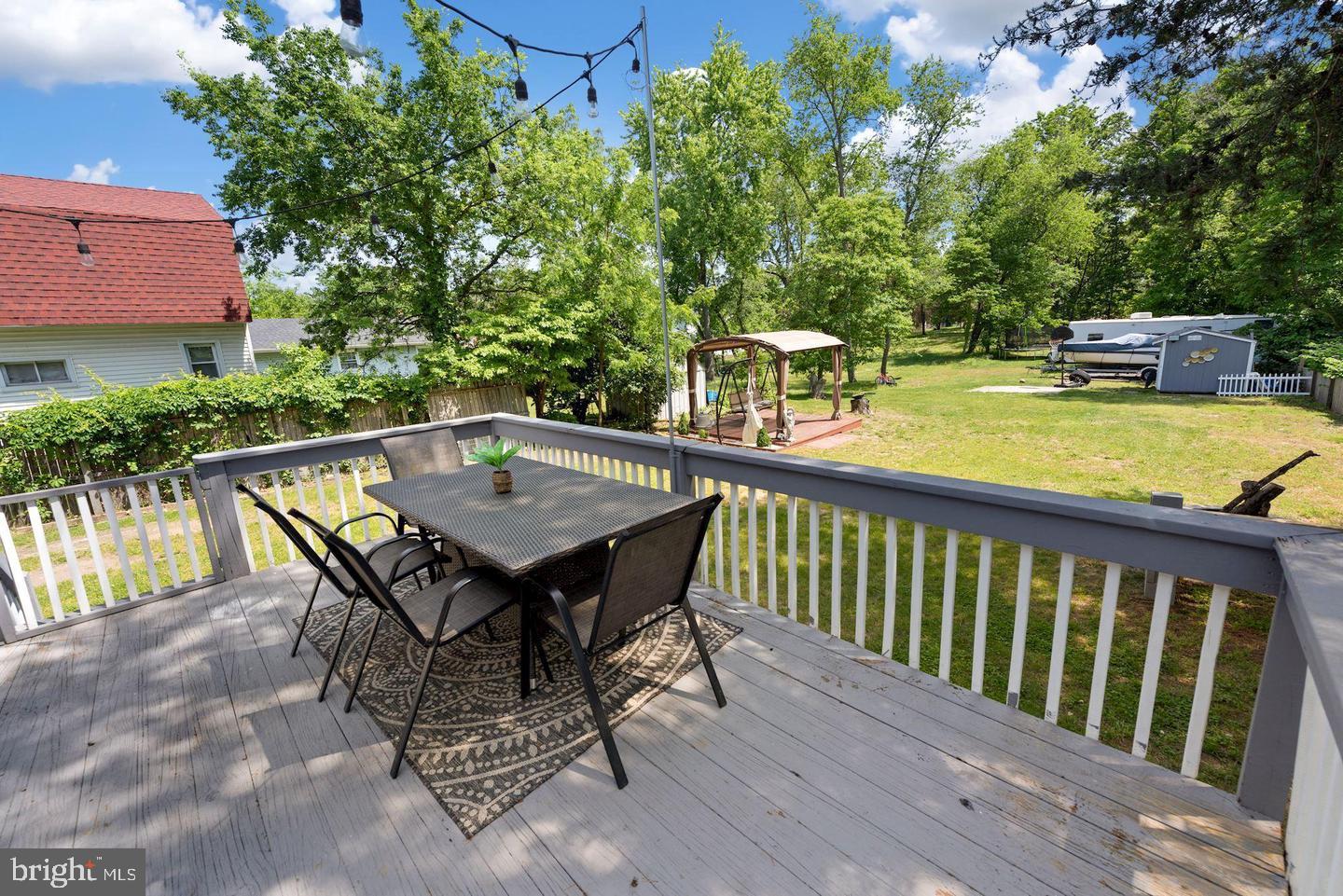 172 E CHARLESTON AVENUE E