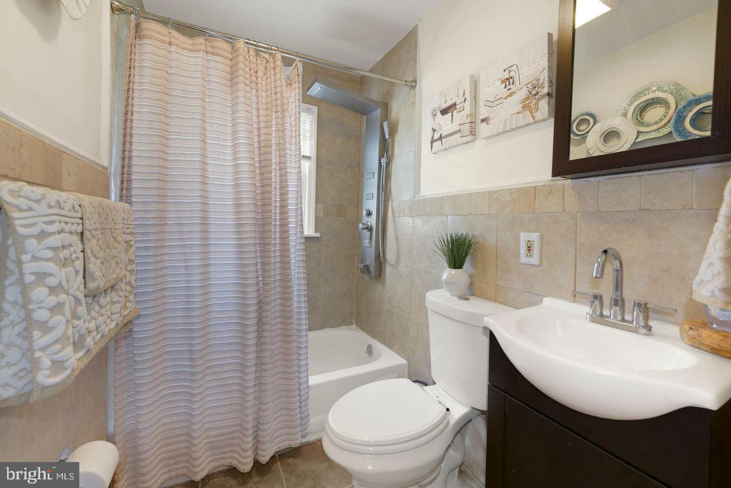 172 E CHARLESTON AVENUE E