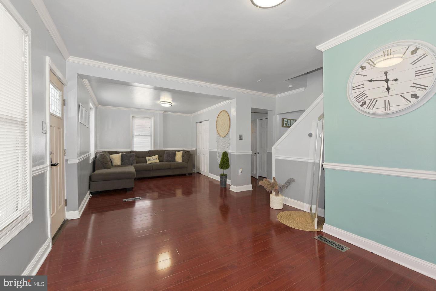 172 E CHARLESTON AVENUE E