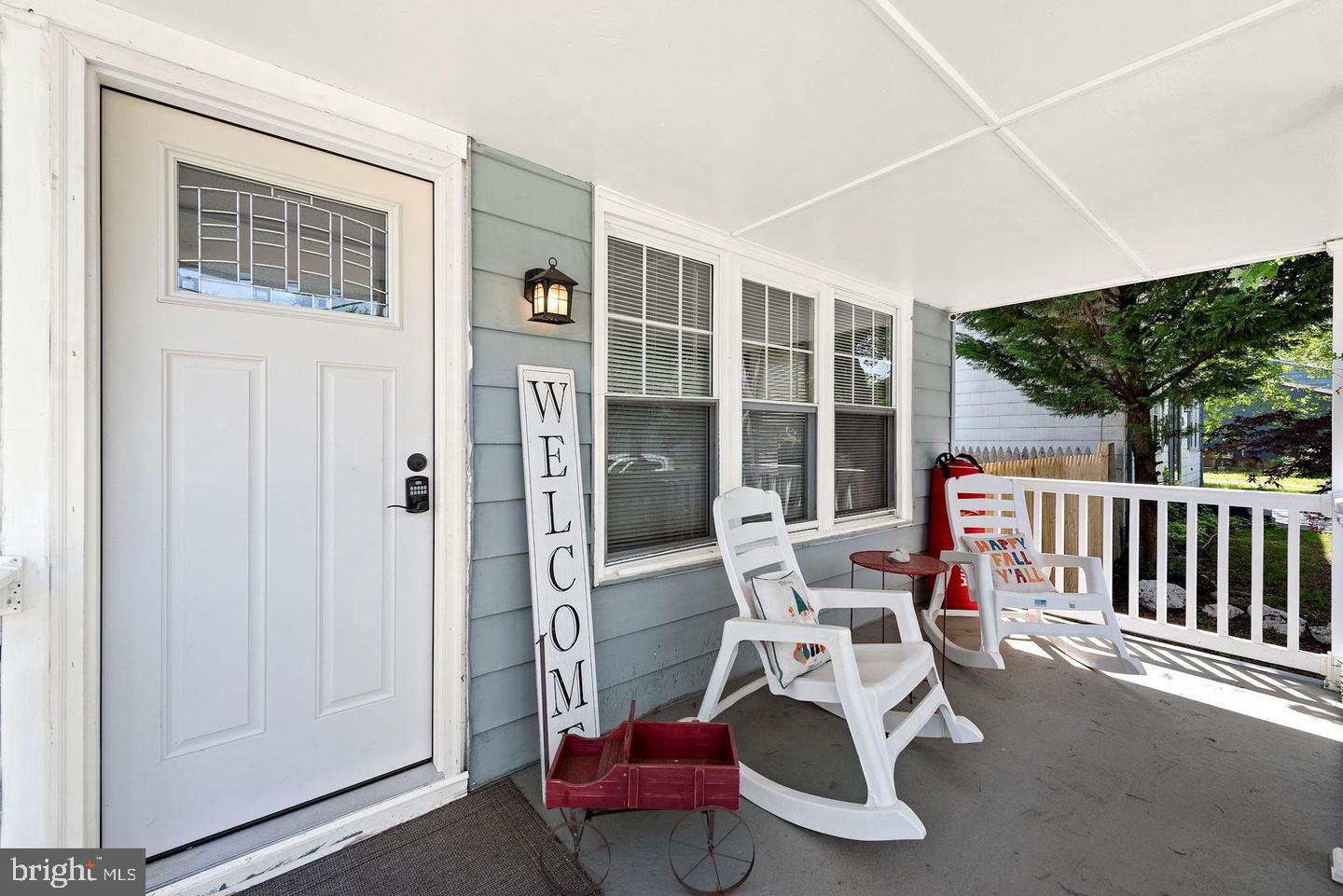 172 E CHARLESTON AVENUE E