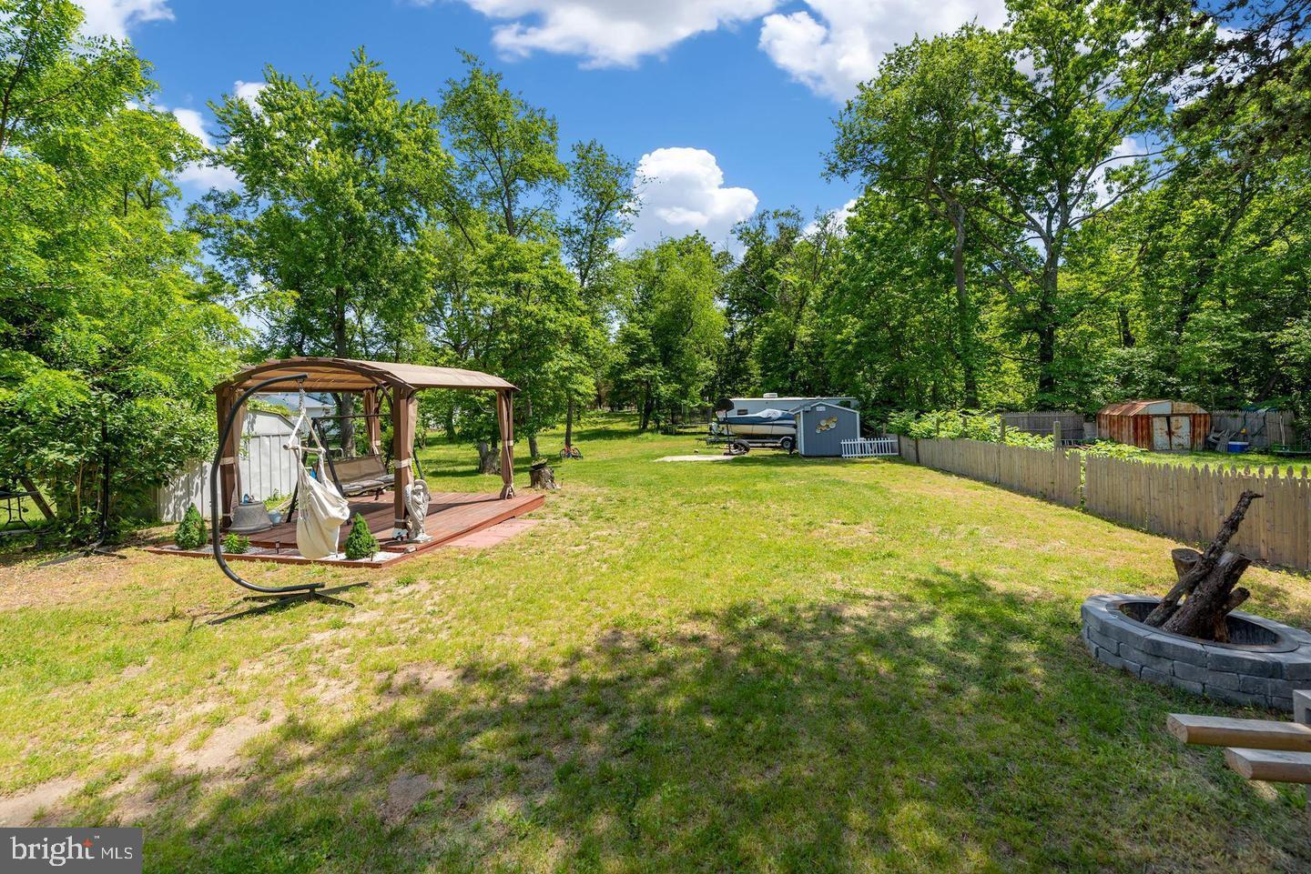 172 E CHARLESTON AVENUE E