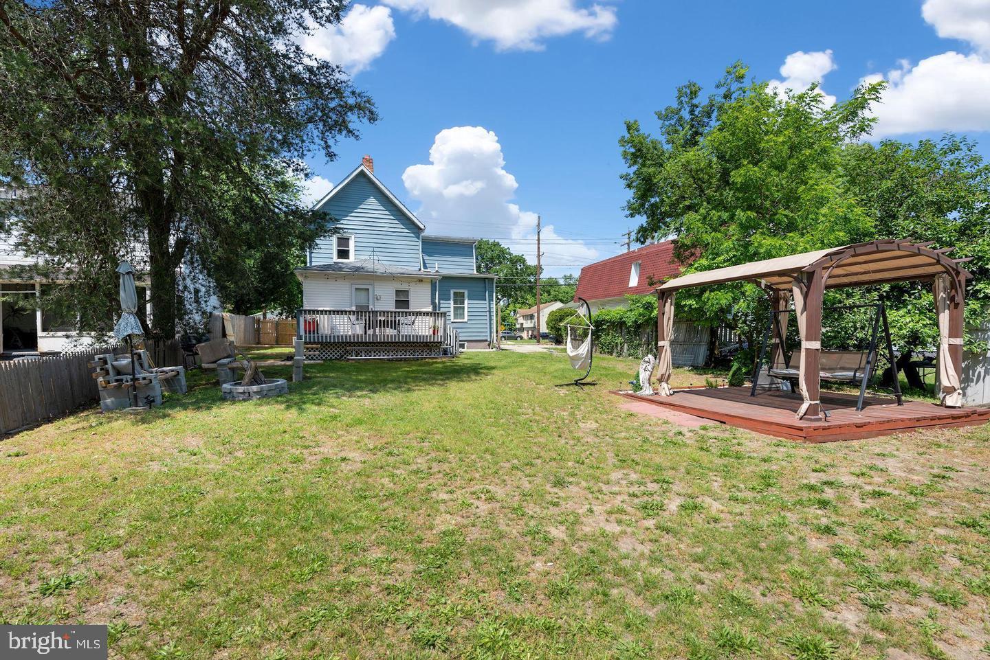 172 E CHARLESTON AVENUE E