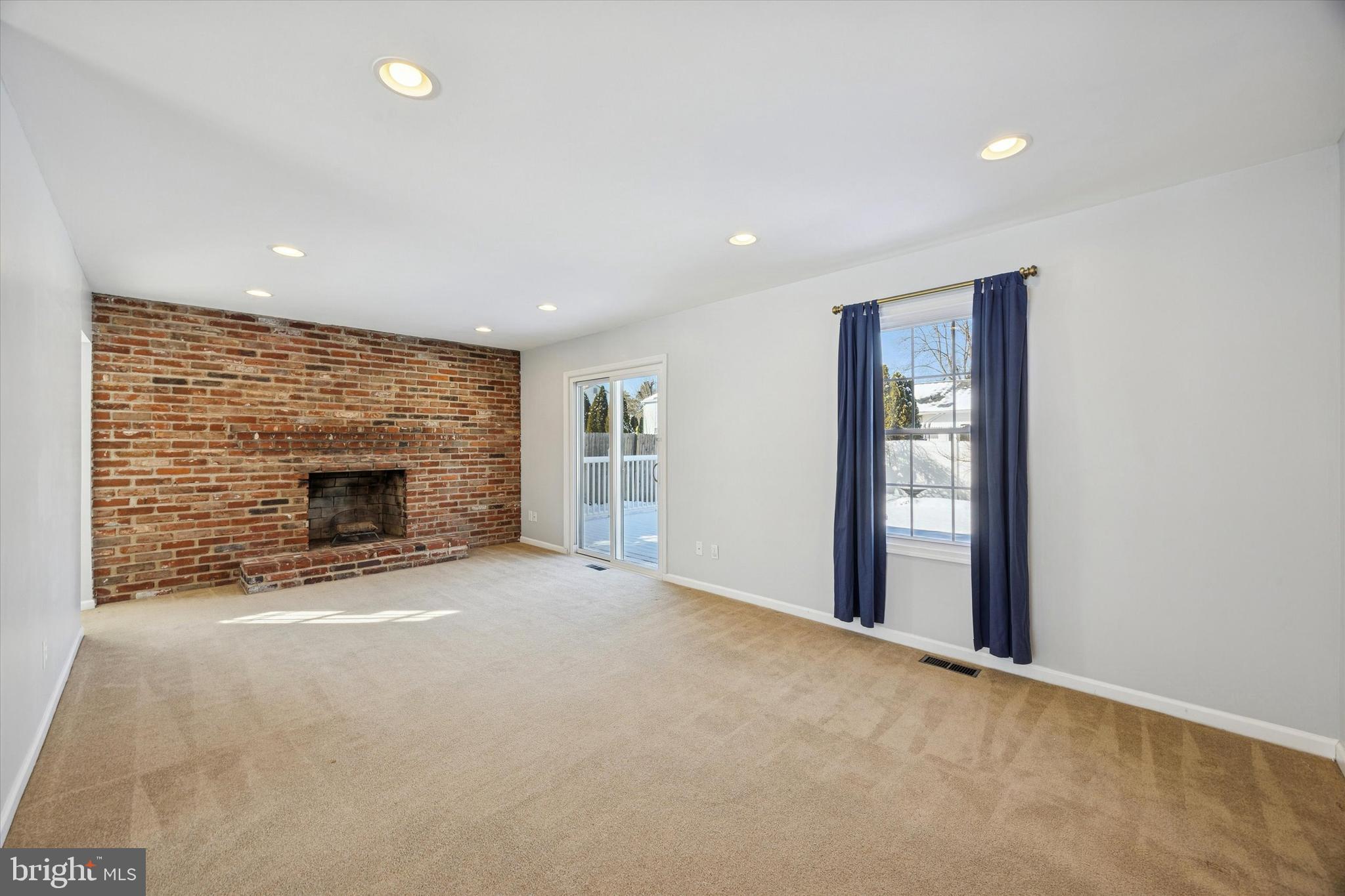 318 BRENTWOOD AVENUE