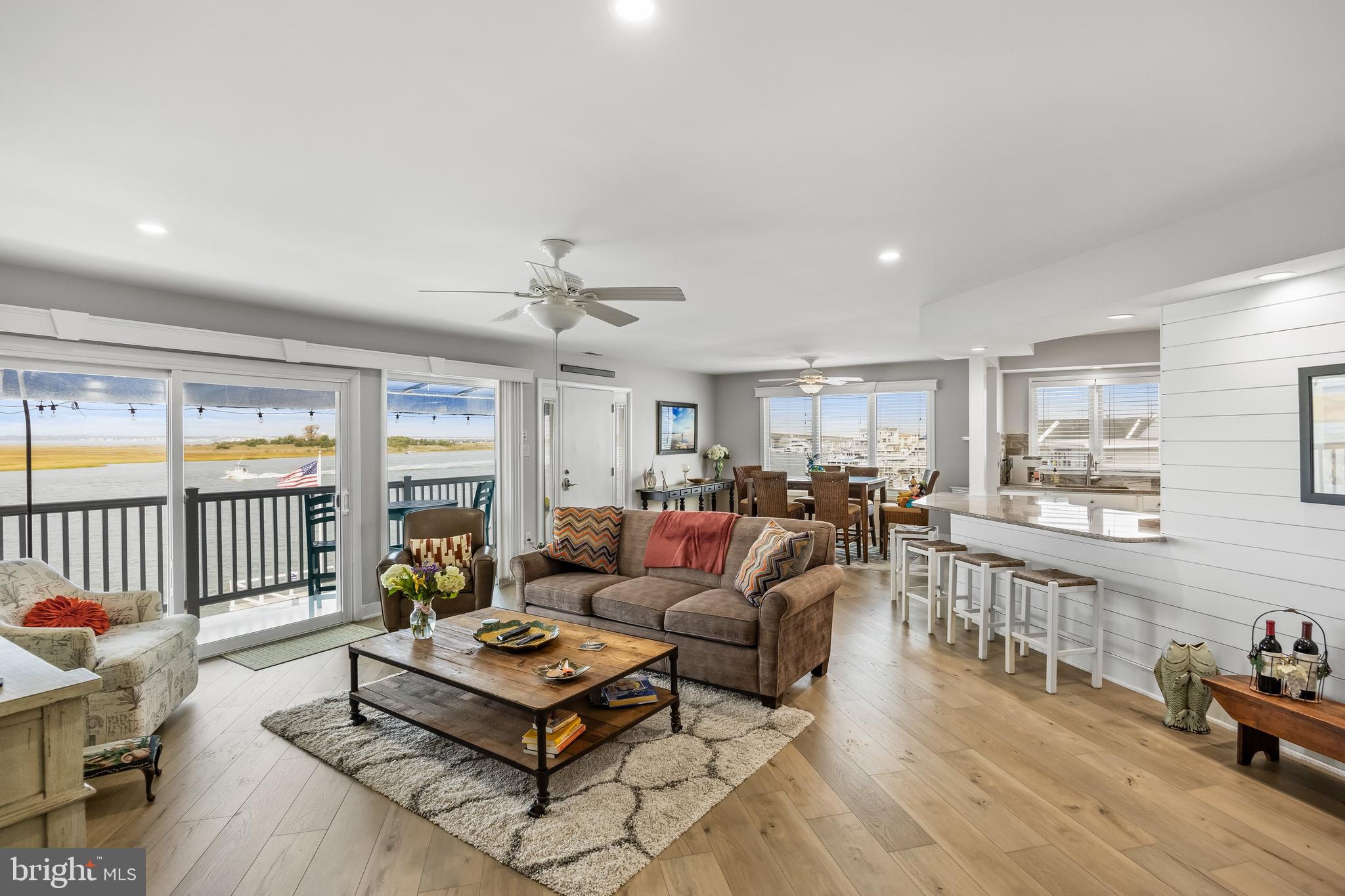 1128 Bay Ave #14