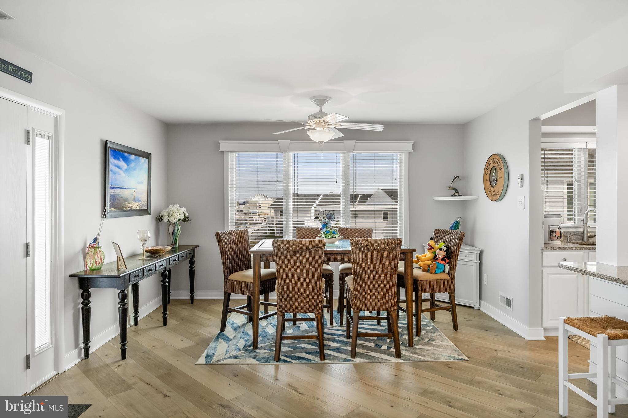 1128 Bay Ave #14