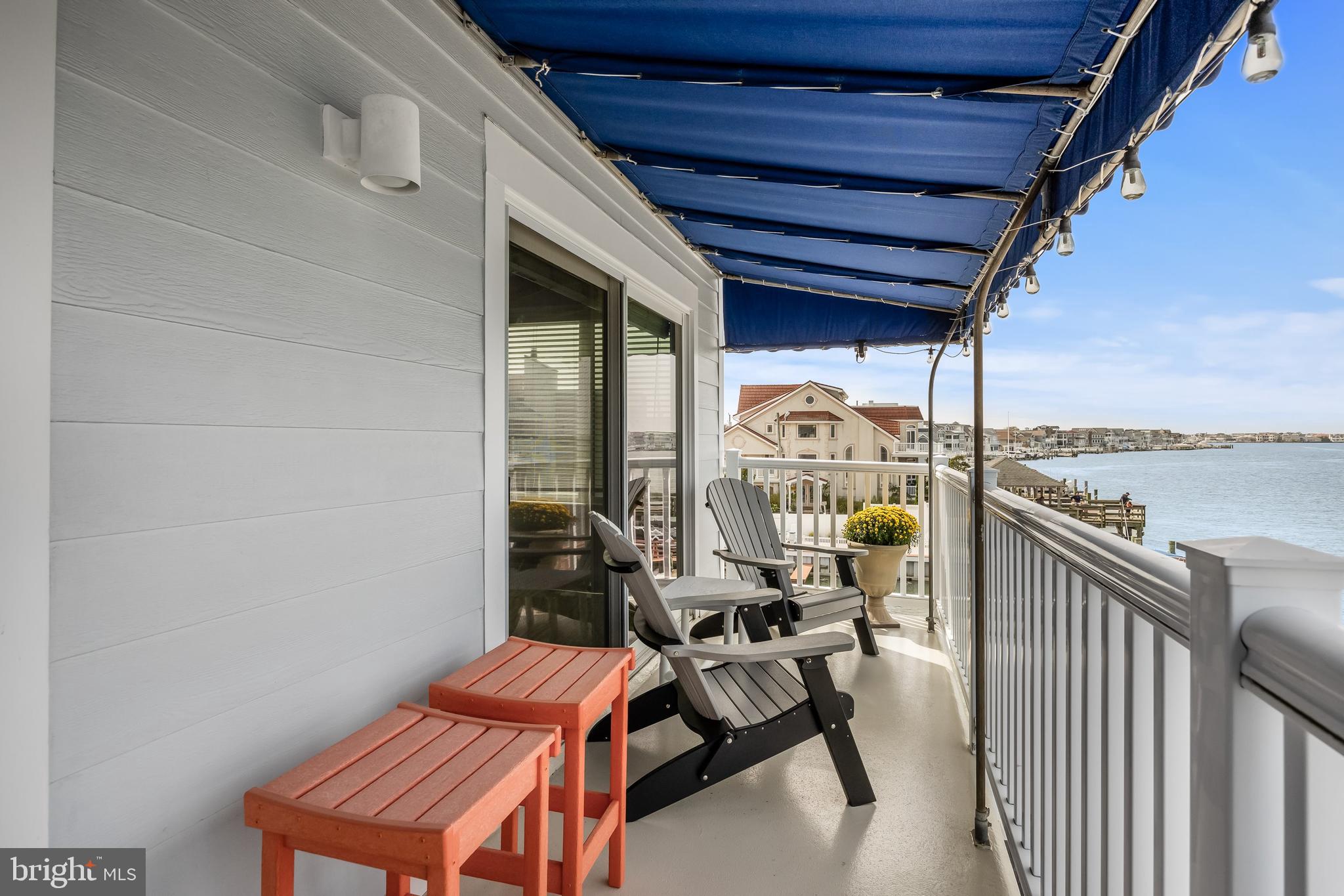1128 Bay Ave #14