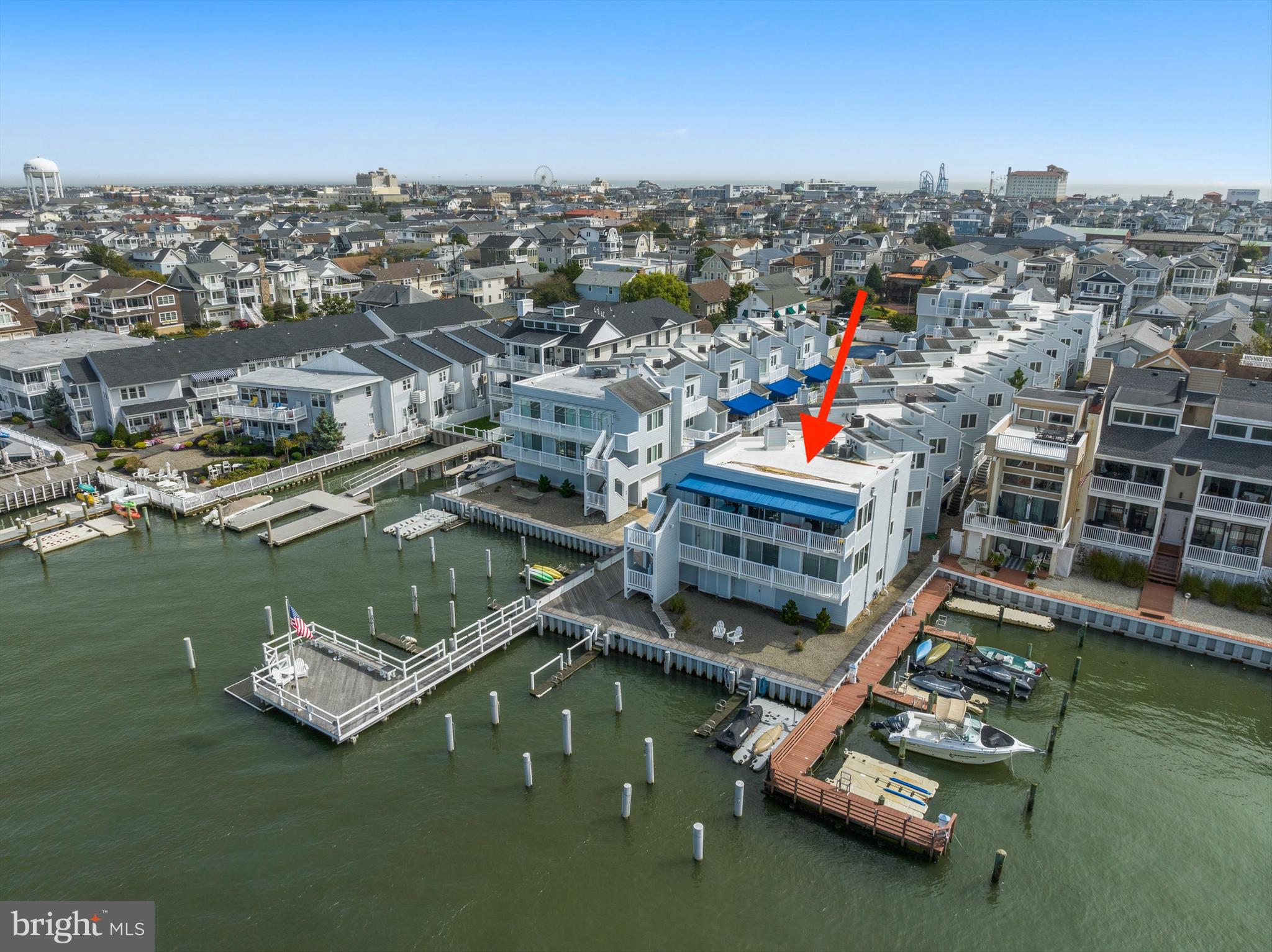 1128 Bay Ave #14