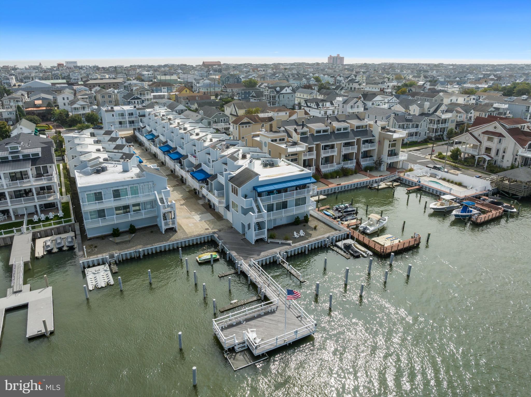 1128 Bay Ave #14