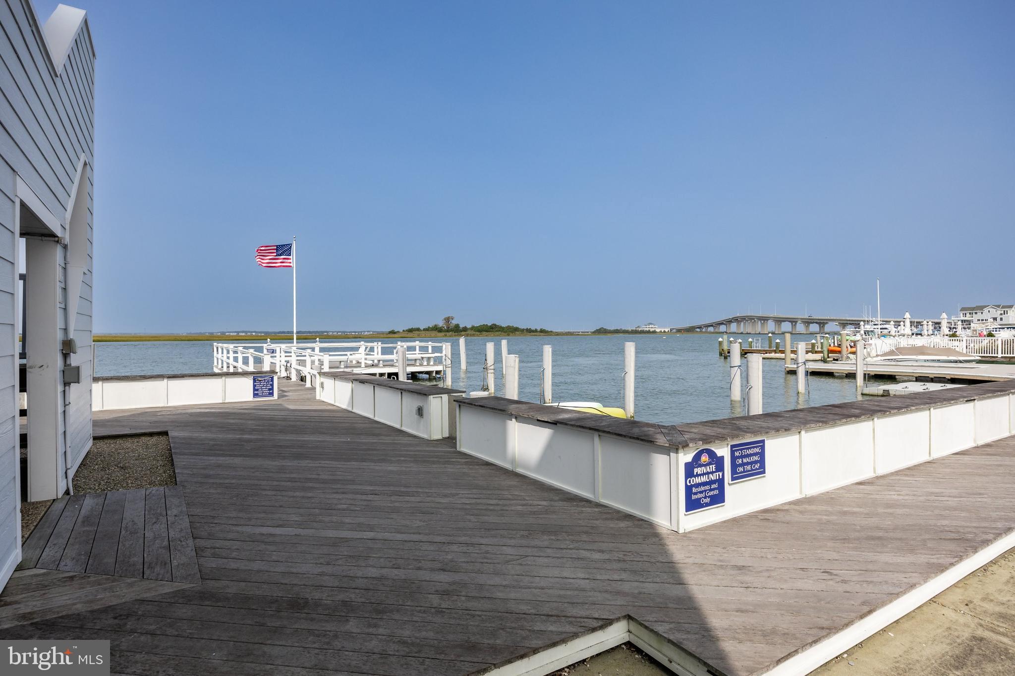 1128 Bay Ave #14