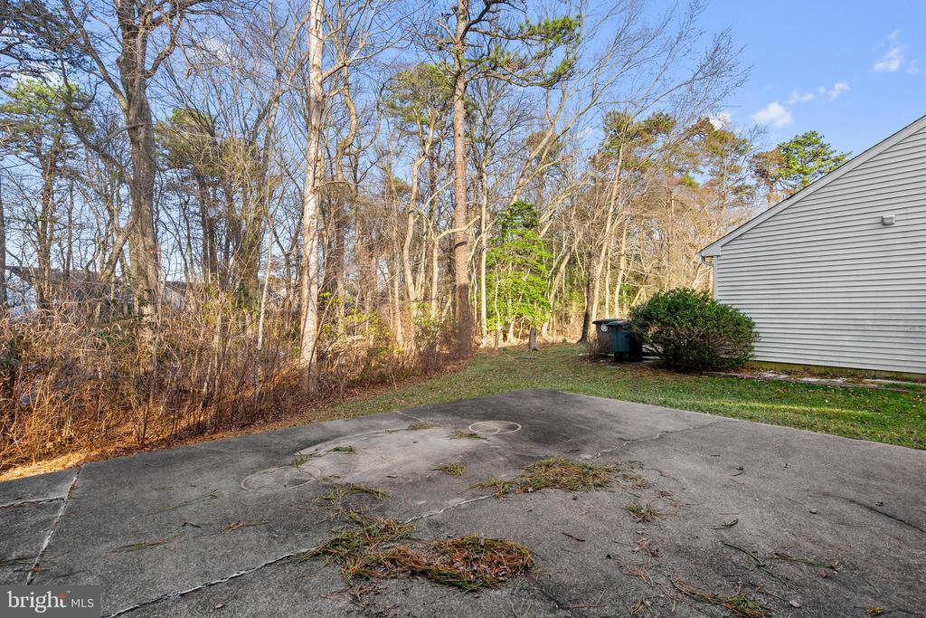221 MARTINIQUE DRIVE