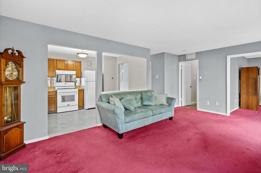 221 MARTINIQUE DRIVE