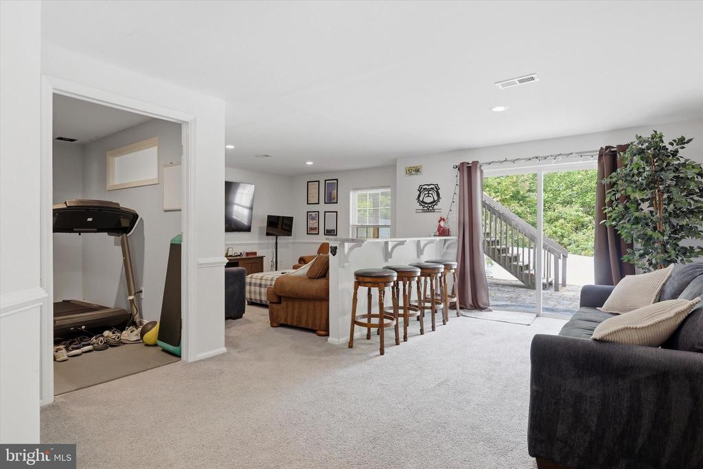 12 TIMBERCREST DRIVE