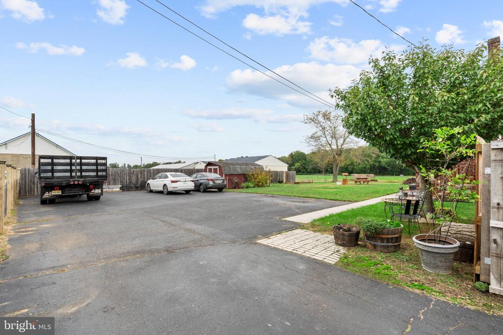 5357 LAKE ROAD
