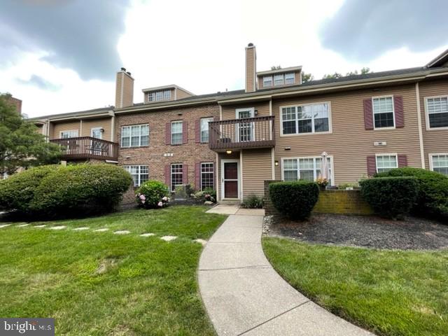 654-B Woodford Ln