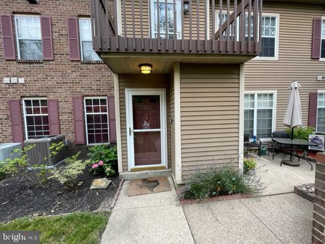 654-B Woodford Ln