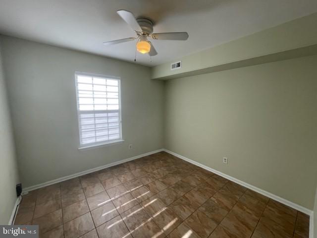 654-B Woodford Ln