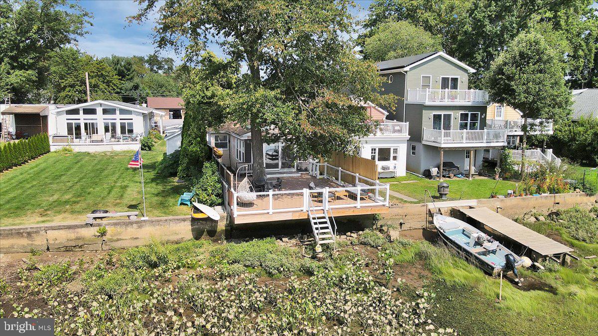 2037 River Rd