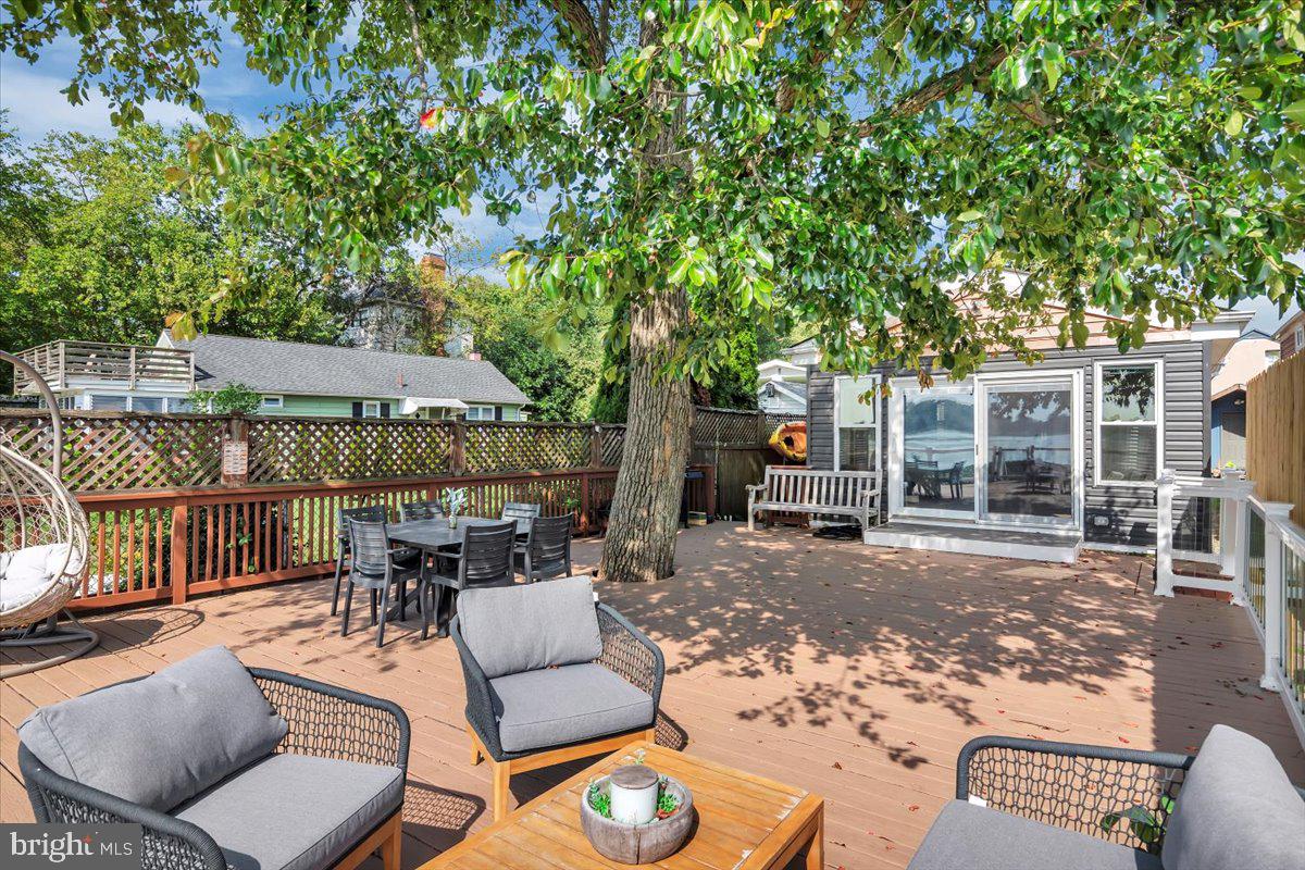 2037 River Rd
