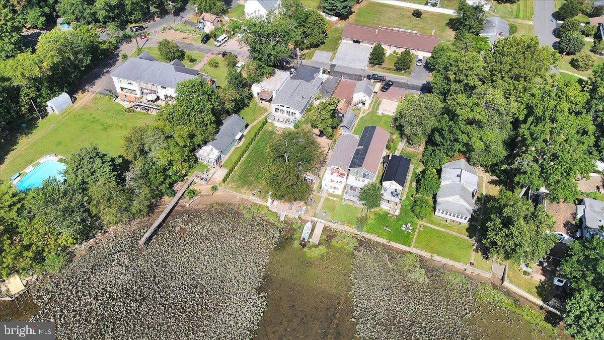 2037 River Rd