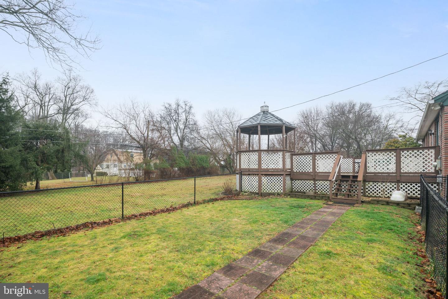 1378 Cornwells Ave