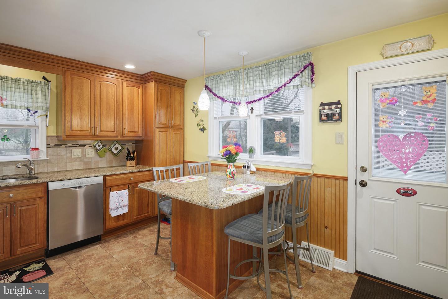 1378 Cornwells Ave