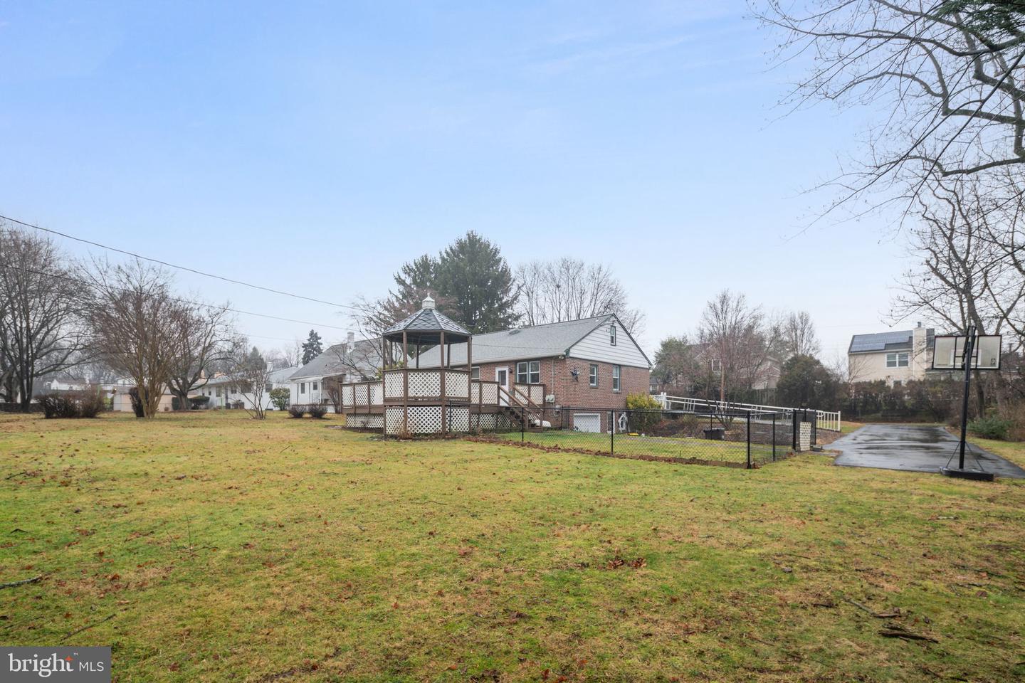 1378 Cornwells Ave