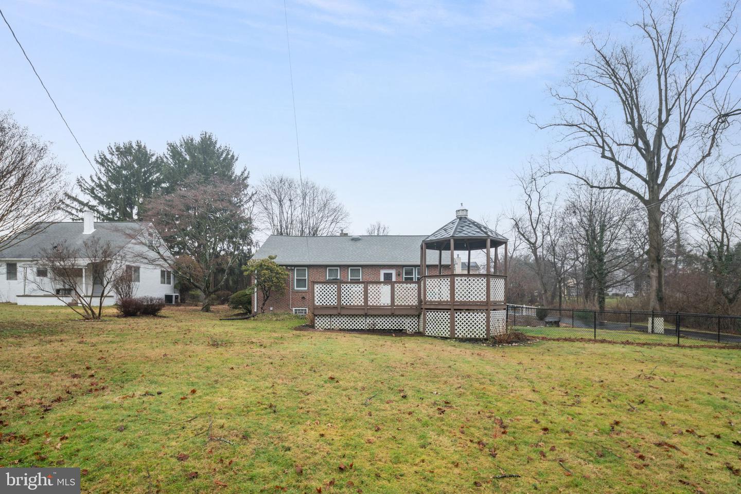 1378 Cornwells Ave