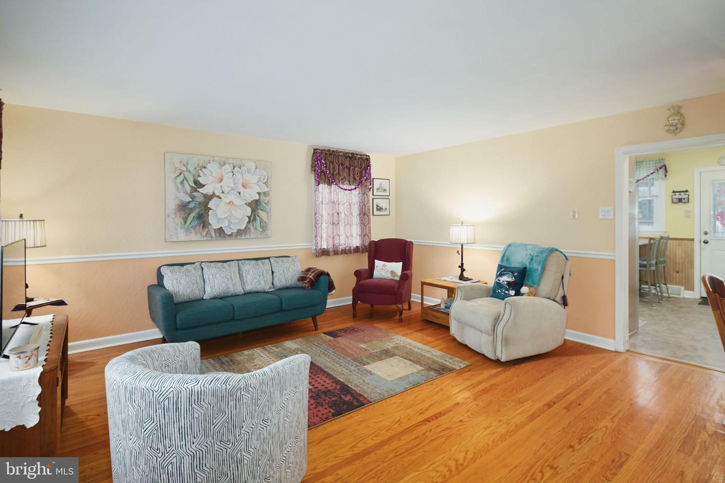 1378 Cornwells Ave