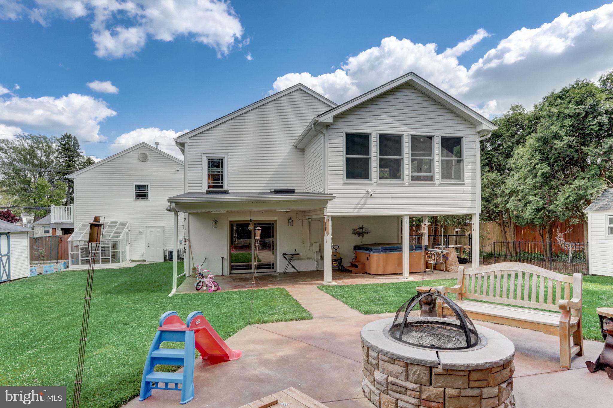 1832 Meadowbrook Rd