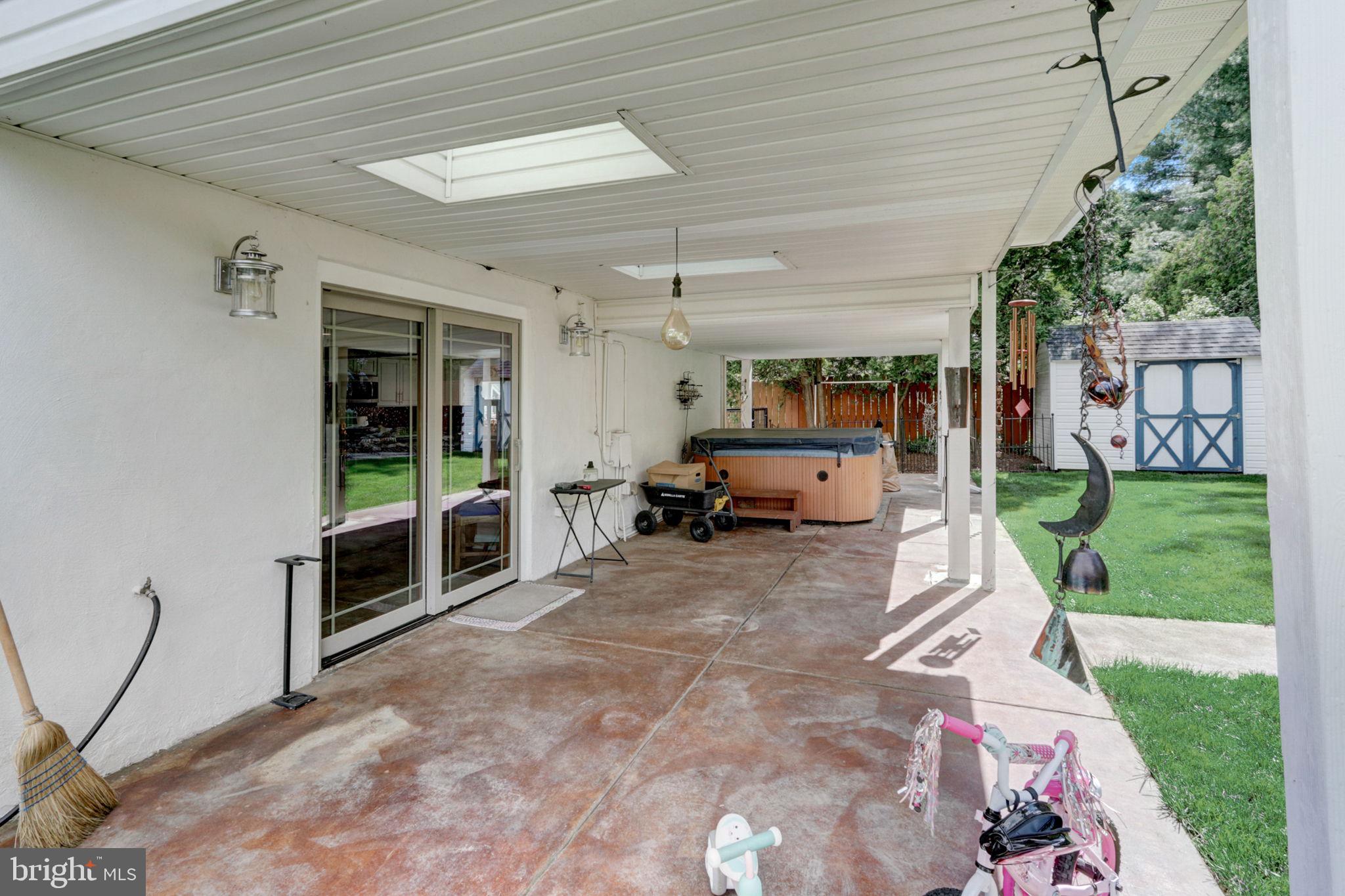 1832 Meadowbrook Rd
