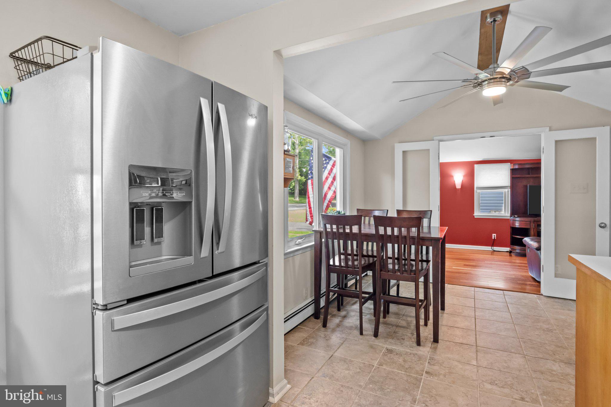 213 W Ferry Rd
