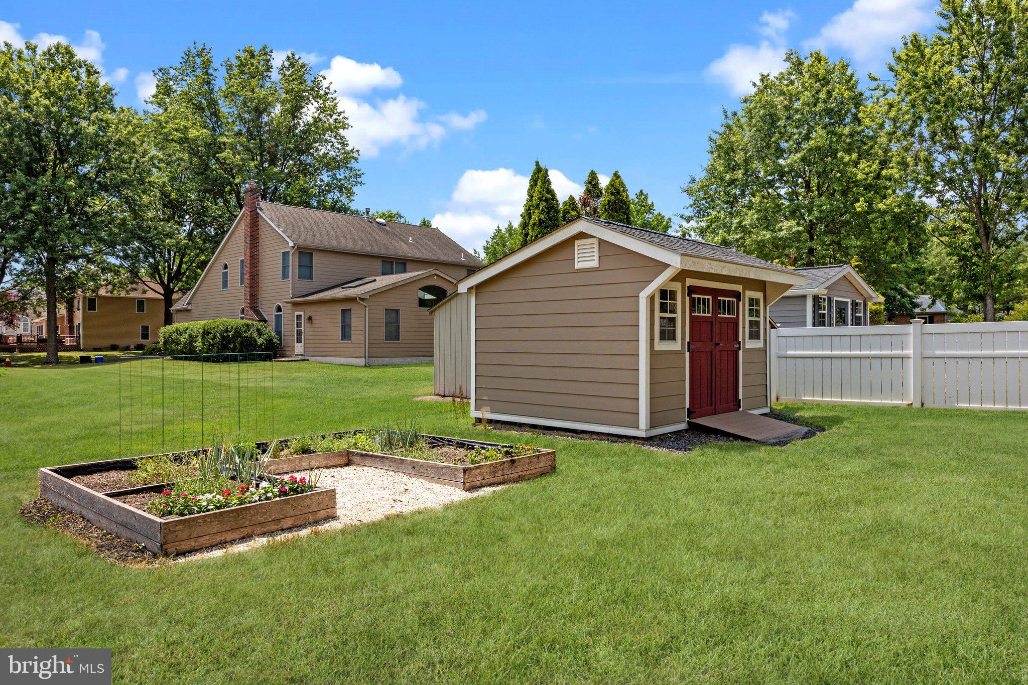 516 Fawnhill Dr