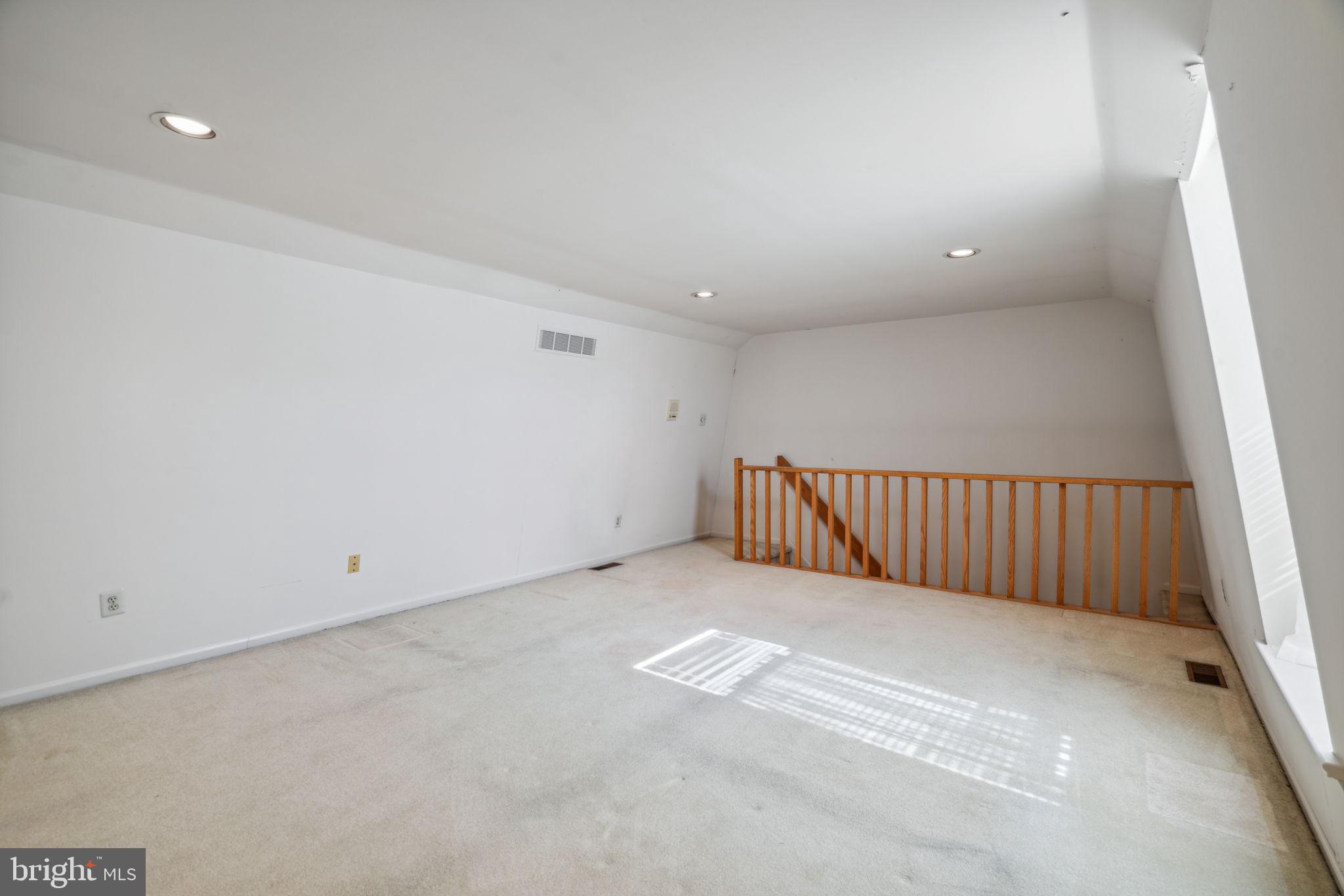 1600 Devon Ct
