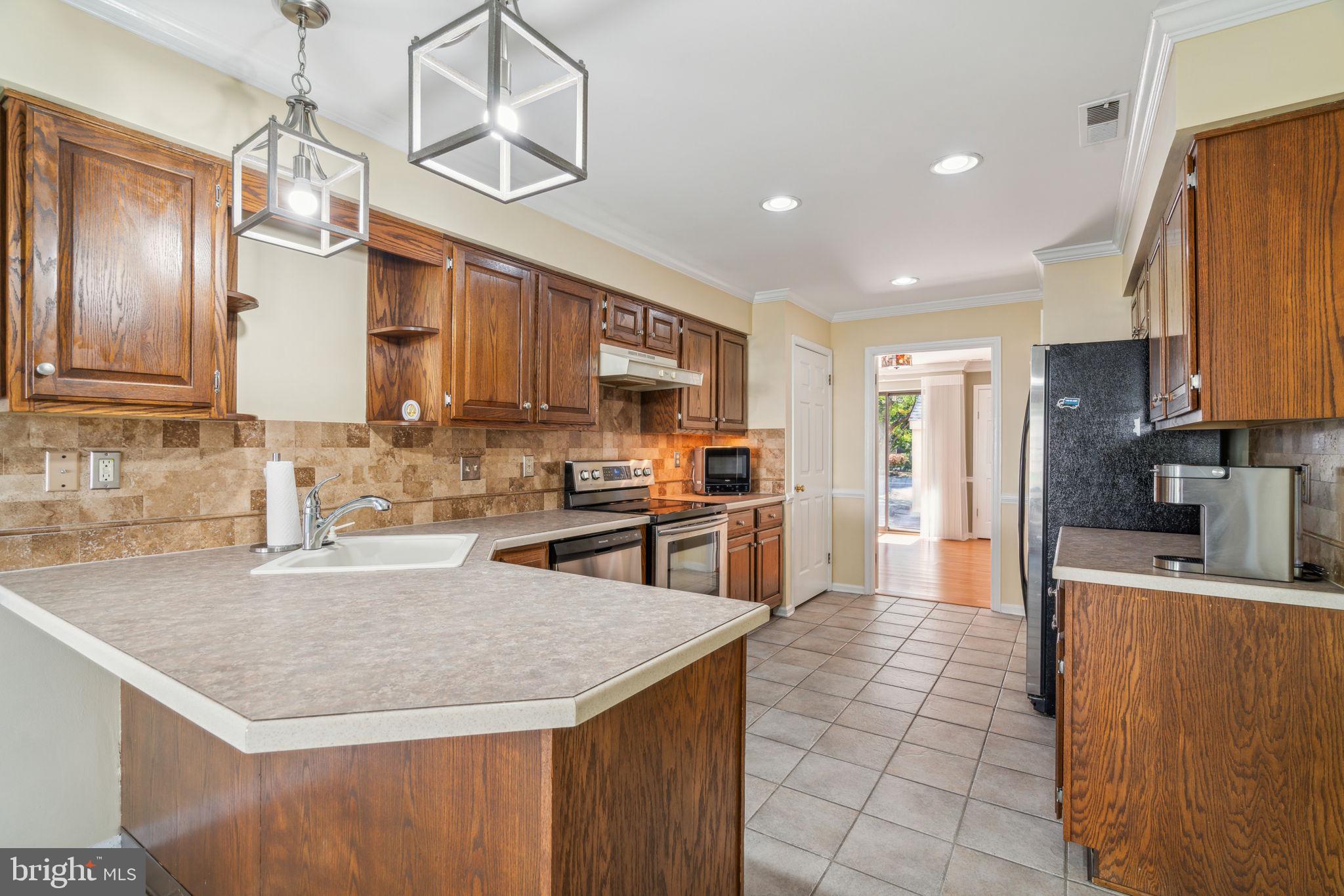 1600 Devon Ct