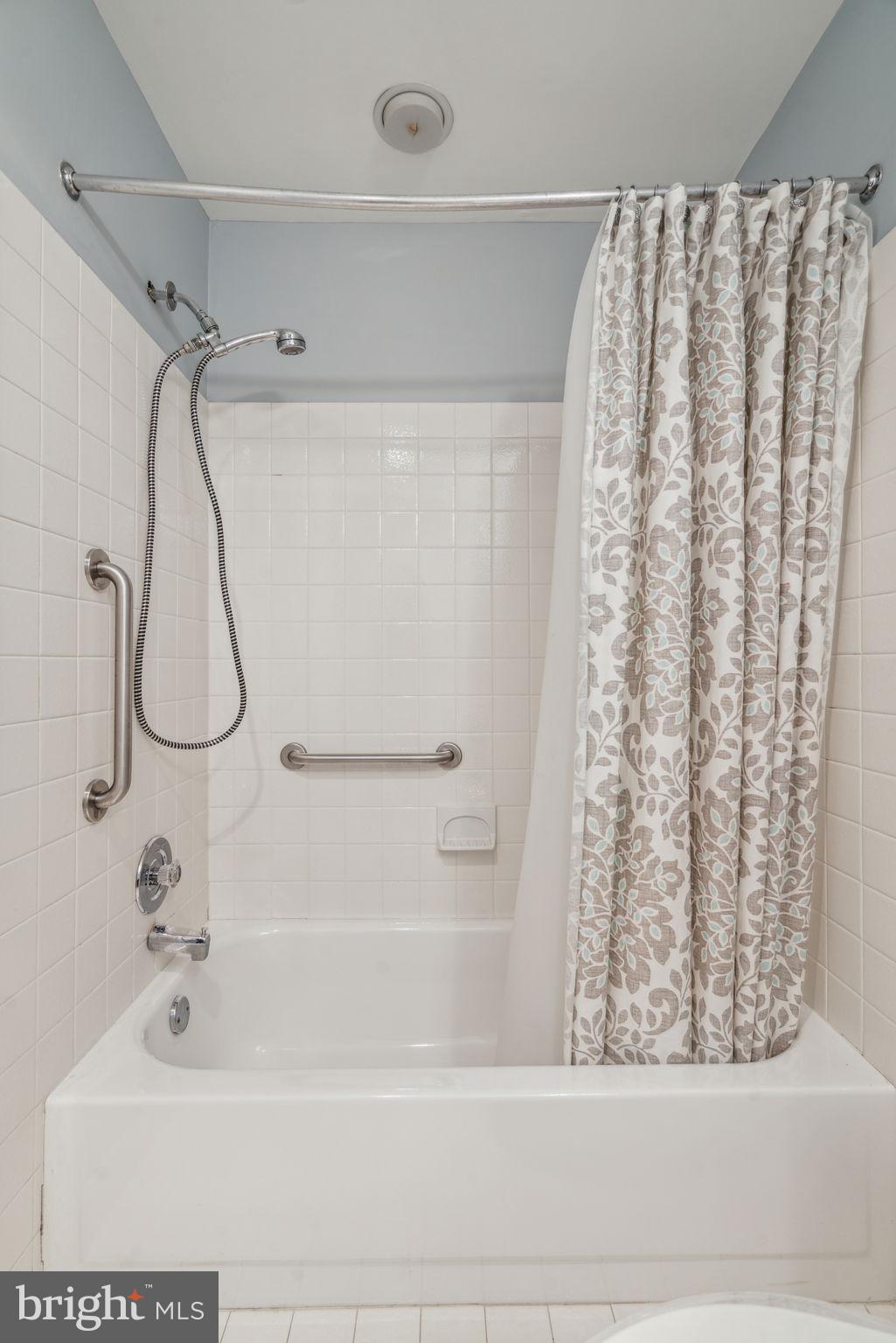 1600 Devon Ct
