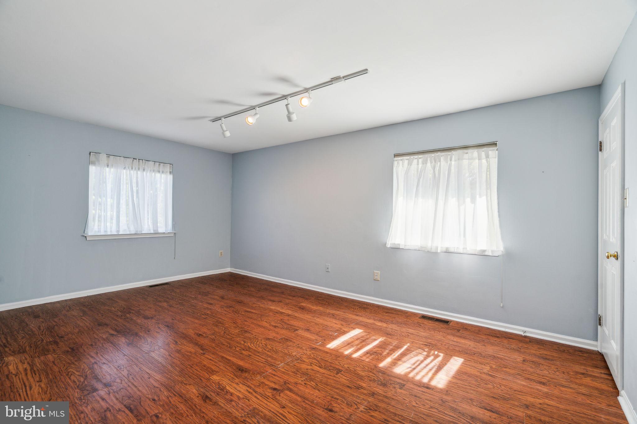 1600 Devon Ct